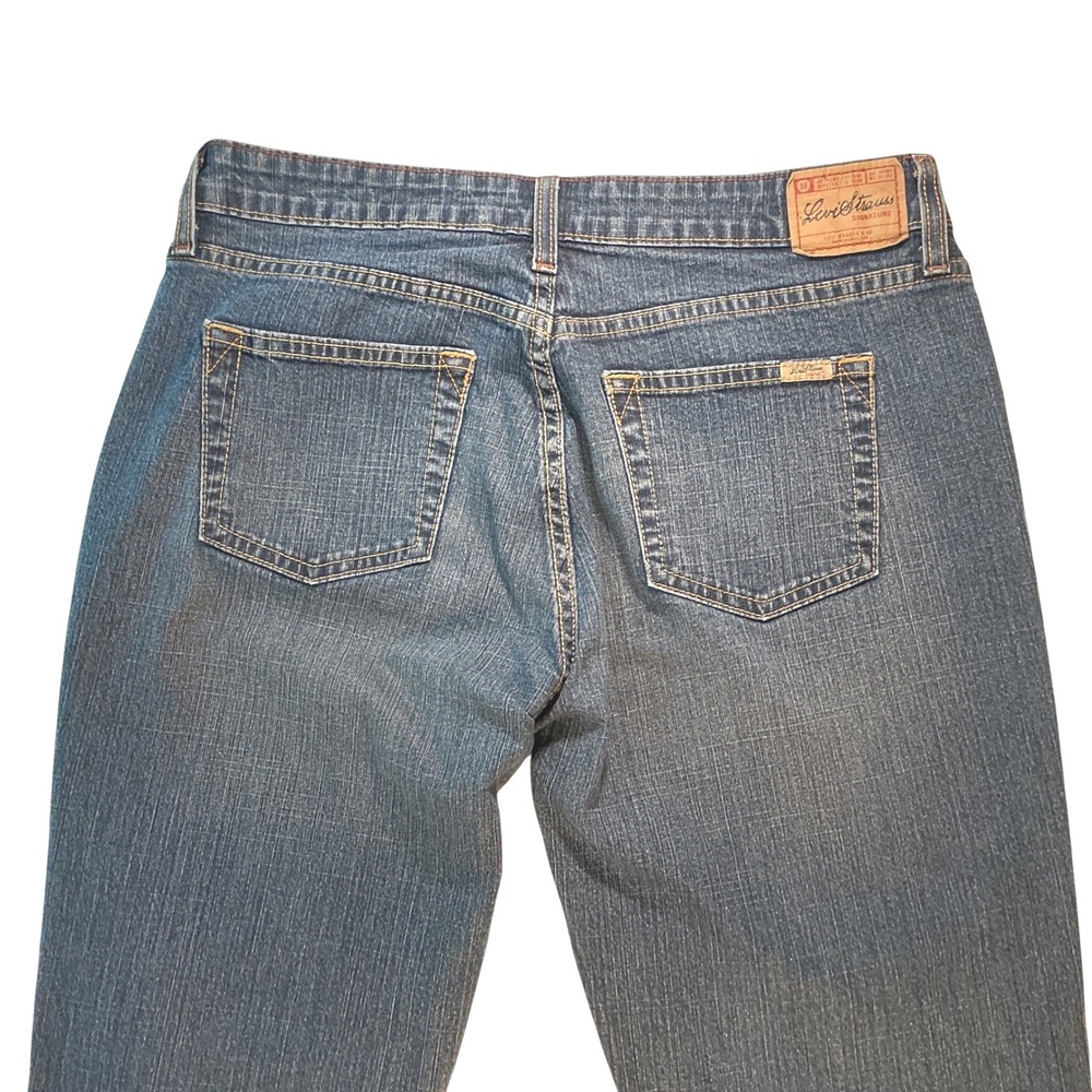 Levi Strauss Signature Womens Size 10 Medium Wash Low Rise Bootcut Stretch Jeans